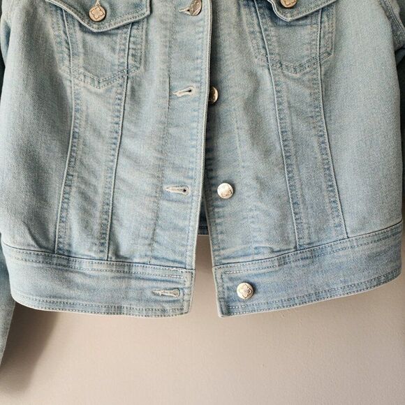 Liz Claiborne Women's Jean Jacket | Cropped | Button Down | Light Wash Size 2 - Picture 5 of 8